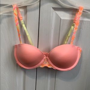 Victoria’s Secret PINK push-up bra